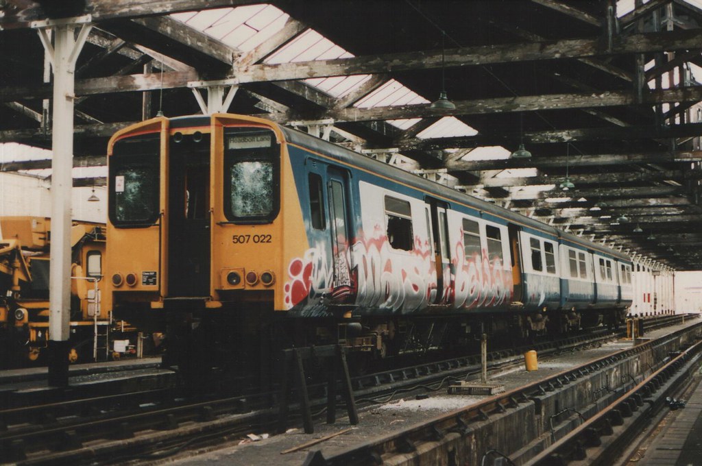 Class507 507022 Llandudno Junction shed 28 March 1995 | Flickr