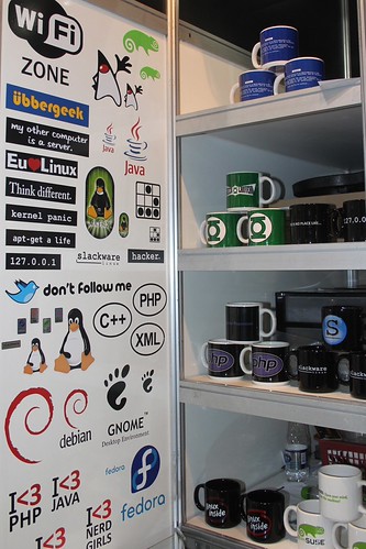Adesivos e canecas | by Linux Mall