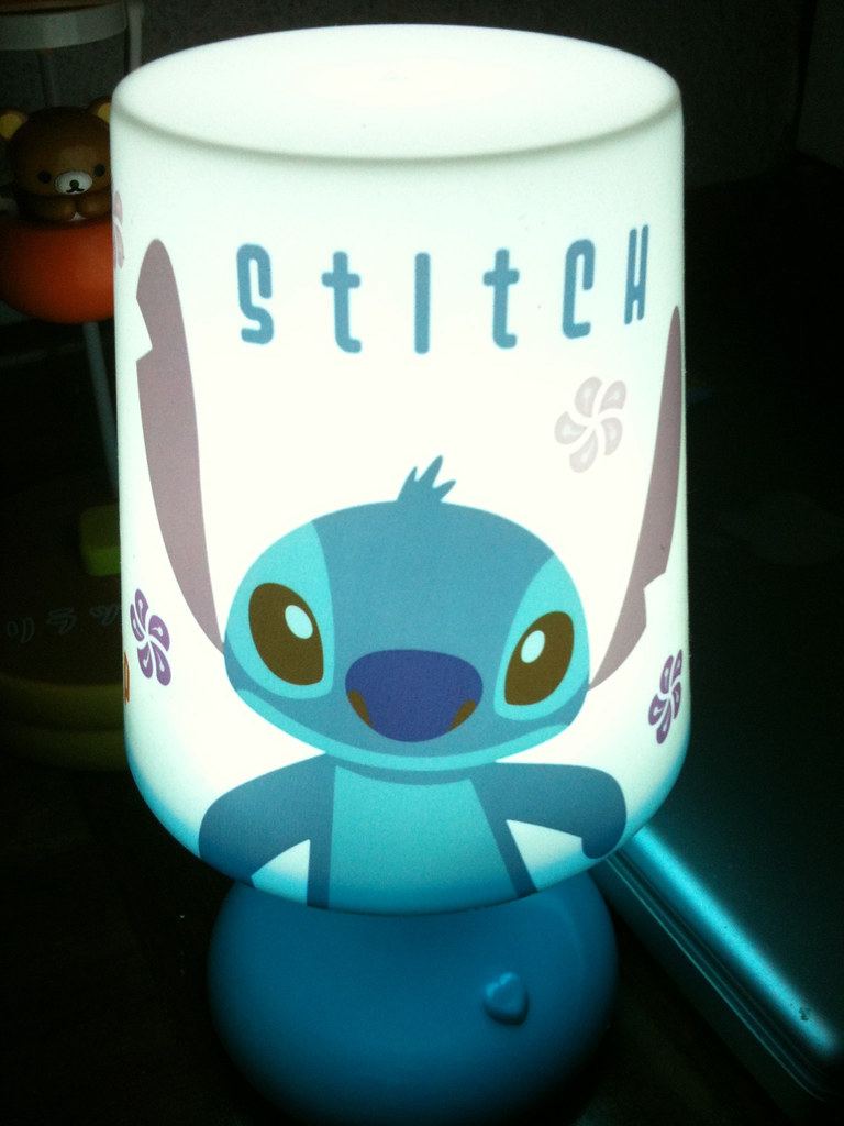 Disney Stitch Changing Color Table Lamp ~ Stitch (diff vie…