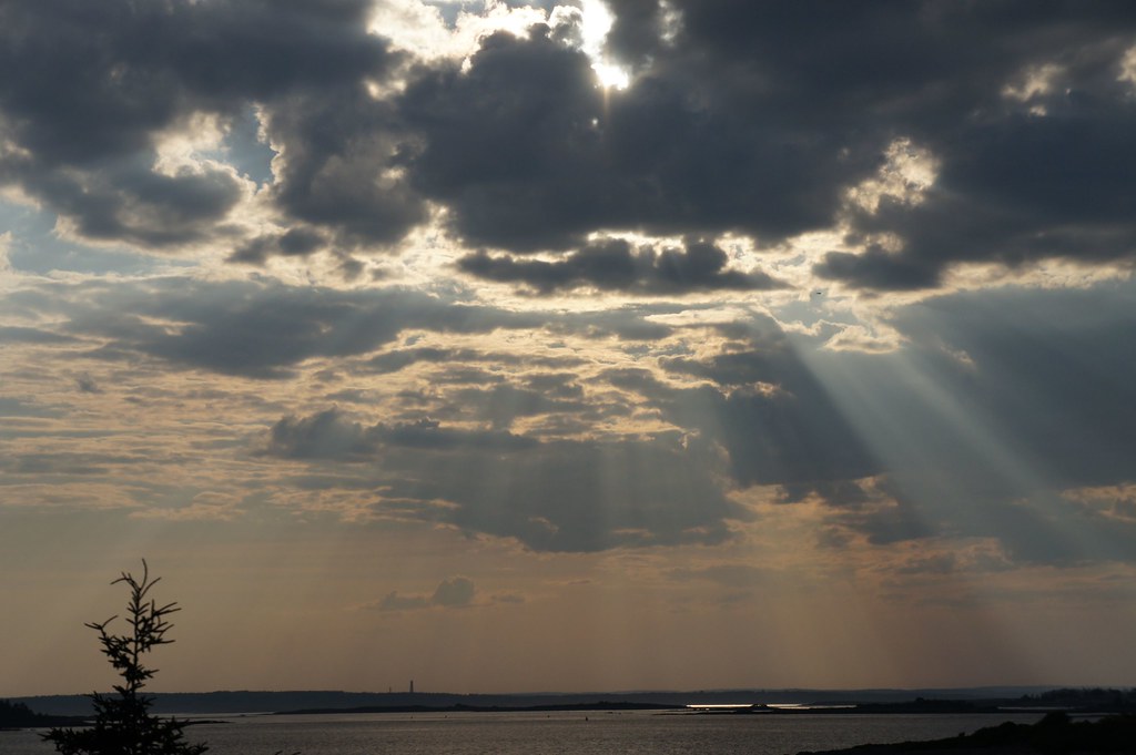 Sunset With Rays crepuscular rays at sunset | the clouds were getting up to t… | Flickr