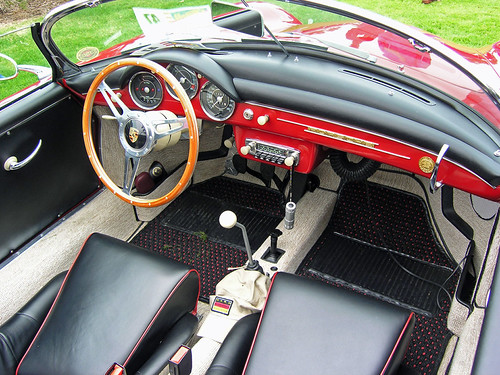Speedster bucket seats | by Intermeccanica Int