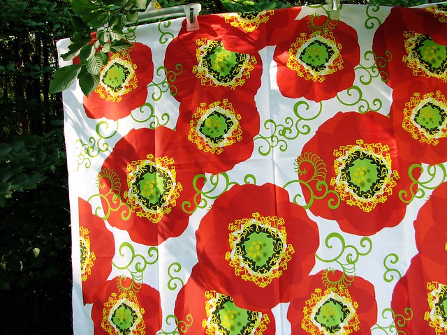 Poppies 1 yard Large Scale