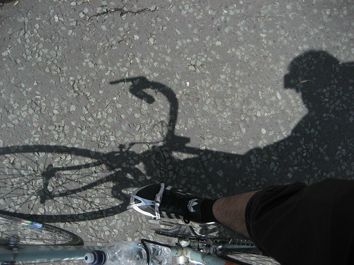 LDN - 06/07/2011 - MY SHADOW TAKING A PICTURE OF ME | by WARSAW-LONDON
