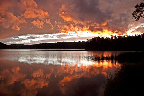 southdakota sd blackhills nationalforest custerstatepark lake sunset storm thunderstorm reflection