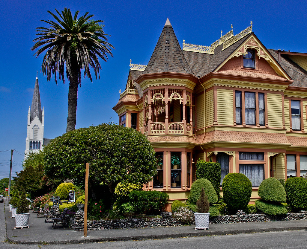 The Gingerbread Mansion, Ferndale, CA -- DSC01115 | Victoria… | Flickr