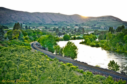 sunset water high hills orchards railroadtracks wenatcheeriver