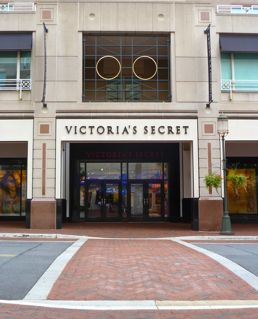 Victoria's Secret, 11929 Market Street, Reston Town Center