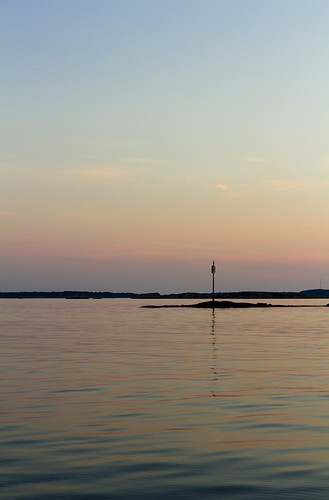 Calm sunset by rafling, 