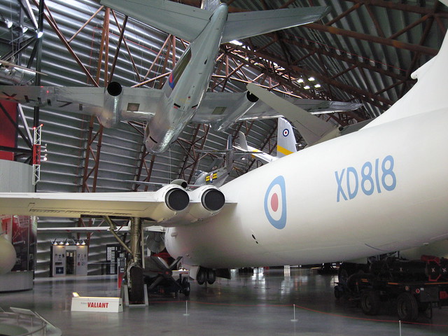 Vickers Valiant B1 XD818 and English Electric Canberra PR9 XH171 at the RAF Museum Cosford