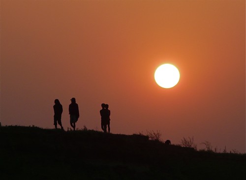 sunset people sun india evening riverside silhouettes ganga ganges matahari bihar terbenam earthasia khagaul