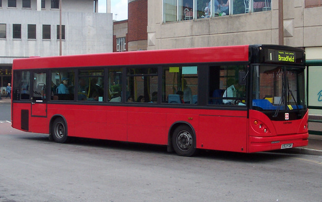 Metrobus X93 FOR Demonstrator on Loan - Crawley 15/6/02