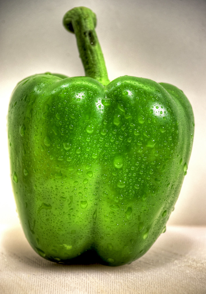 Green pepper II by elementalPaul