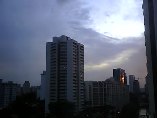 From Internet Camera(singaporeweather.ath.cx:8081)2011/08/06,18:58:26 | by ngotoh