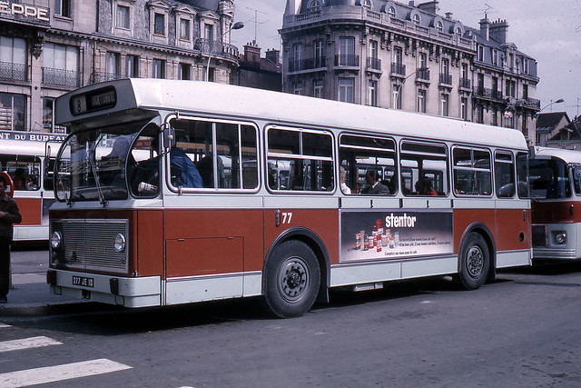 JHM-1974-0252 - Troyes, autobus Berliet PGR