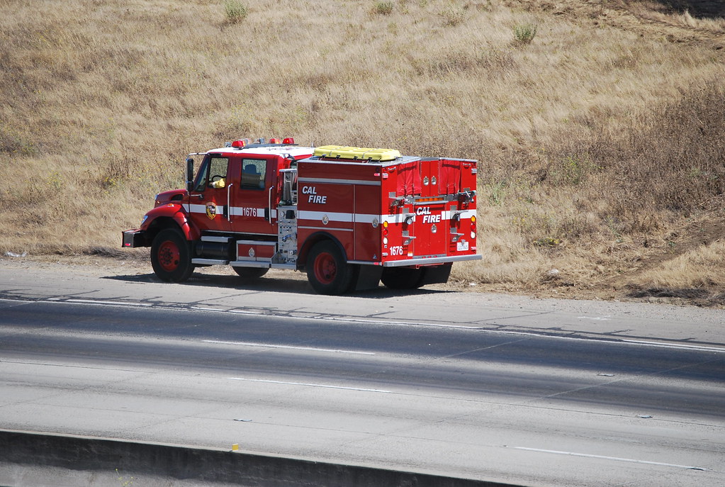 Altamont Pass Fire - Cal Fire Engine 1676 | Fire Trucks 4 Hire | Flickr