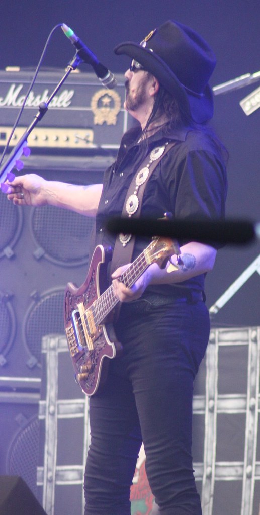 lemmy in his skintight jeans (1)