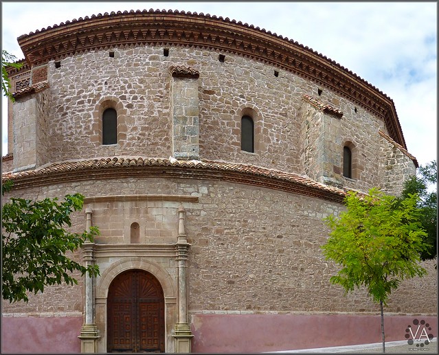Facade of the Salvador Church at Cedrillas (Teruel, Spain) / Fachada de la Iglesia del Salvador en Cedrillas (Teruel)