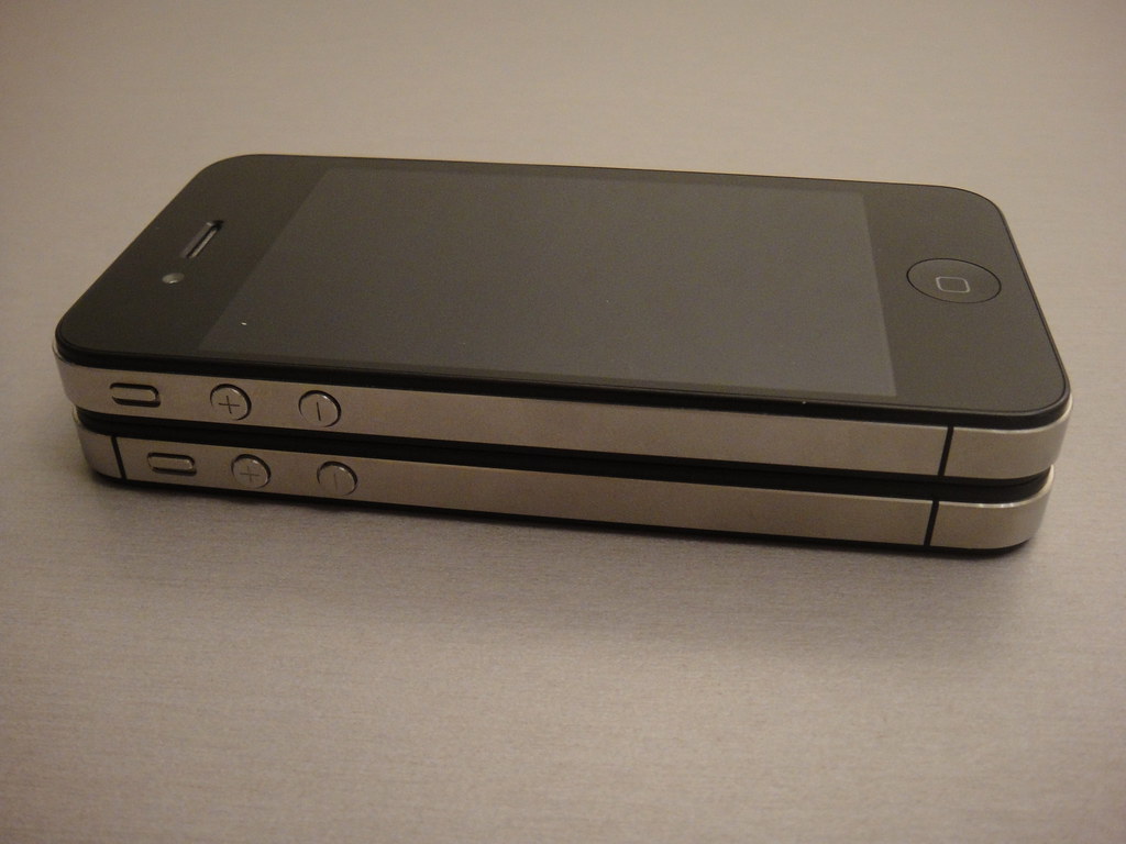 iPhone 4 vs. iPhone 4S