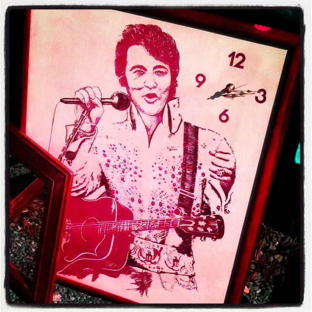 Instagram iPhone Photo 1970s Elvis Clock