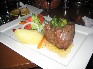 Best of Bolivia - La Taverne - Chateaubriand