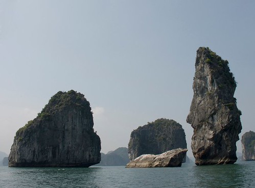How To Choose a Junk in Ha Long Bay | by Hoiantourism