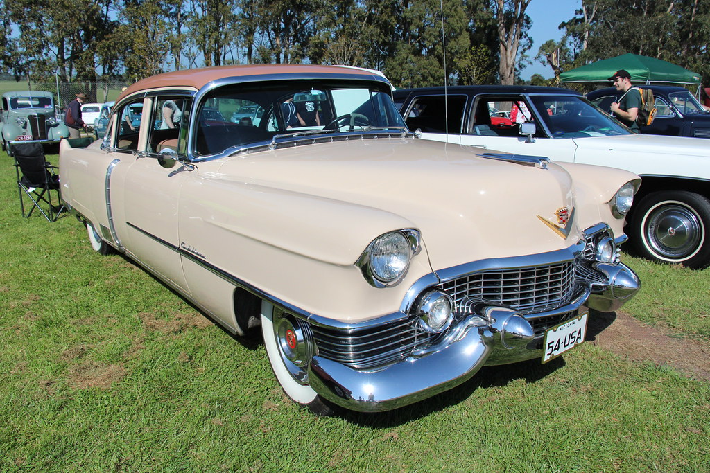 Image of 1954 Cadillac 60 Special Sedan