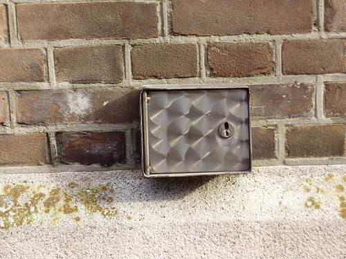 dead drop - dead letter box - 5 | Rotterdam www.flickr.com/p… | Flickr