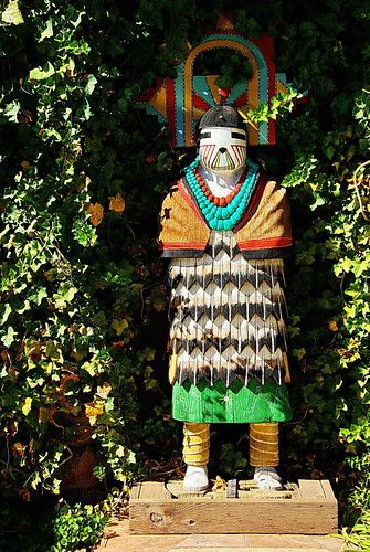 arizona sculpture building art statue retail architecture creek shopping store oak crafts indian arts sedona az nativeamerican pottery hopi garlands tradingpost kachina oakcreek katsina alhikesaz