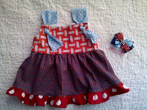 L's 4th of July top and bow! | Vicki | Flickr