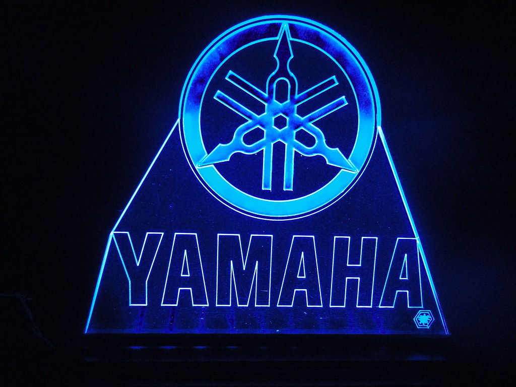 YAMAHA logo | Vinyl decals, Yamaha logo, Yamaha