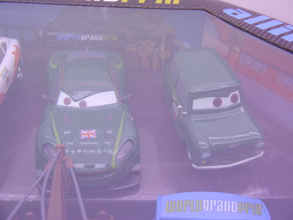 Disney Store Cars 2 World Grand Prix Racer Crew Chief Di Flickr