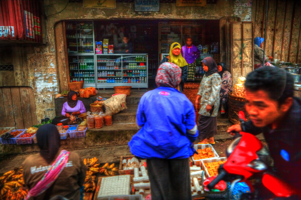 Java Streets Indonesia - Java - Street scenes | Mostly shot through a win… | Flickr