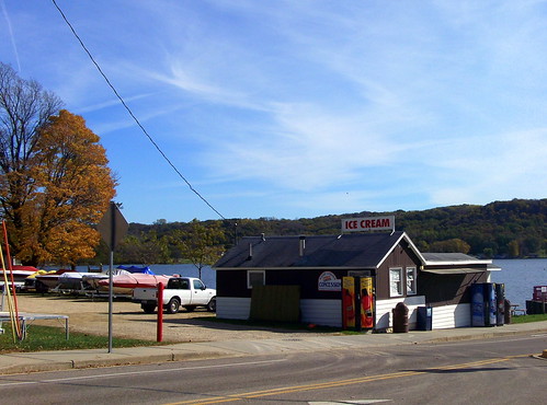 Ice Cream Stand Merrimac, WI. | by dccradio