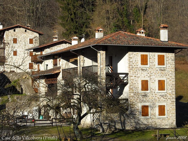 DSCN3561 Case della Valcolvera (Borgo Polaz, Friuli)
