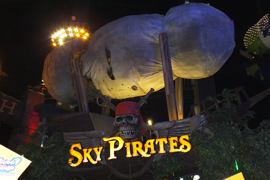 Hasil gambar untuk sky pirates trans studio bandung flickr