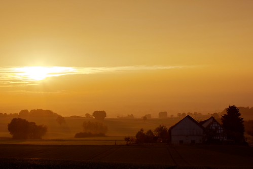 Sonnenuntergang by captSL, Sonnenuntergang über der Schwalm bei Obergrenzebachsunset landscape sonnenuntergang foggy dust land