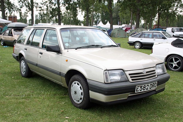 1988 Vauxhall Cavalier 1.6 L Estate Mk2