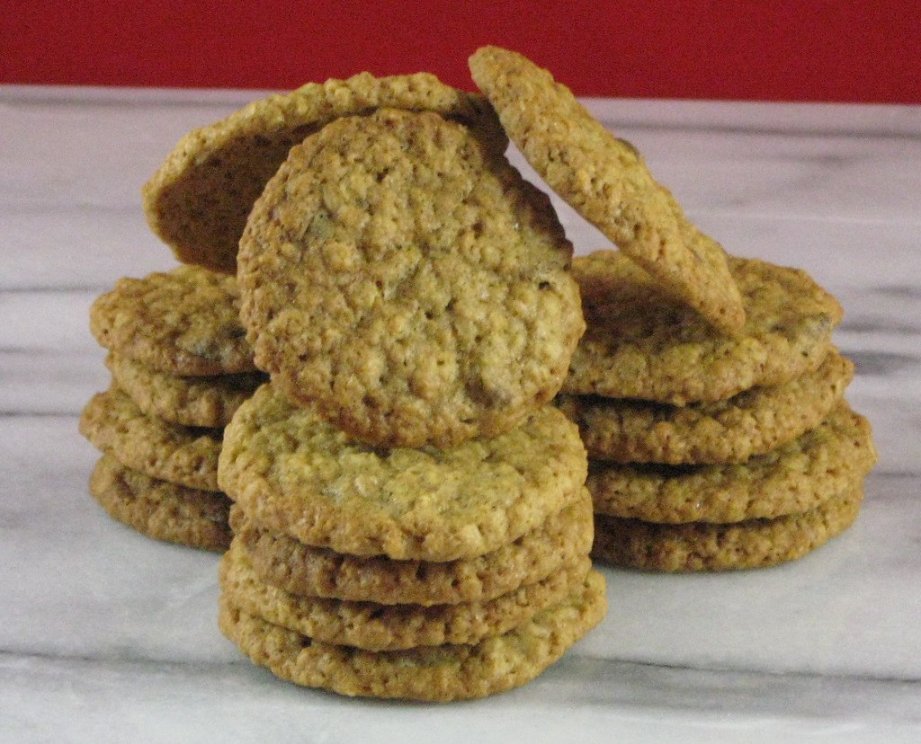Crunchy Oatmeal Cookies