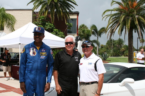 President Catanese, Geoff Bodine and Winston Scott pose for the crowd