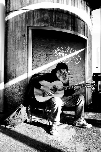 Streetbeat Pete, most gifted street musician in Utrecht.