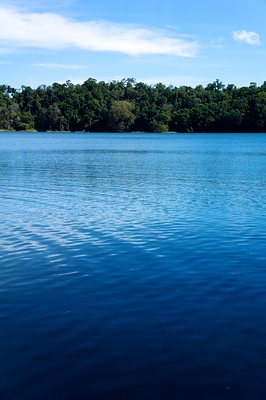 湖
mizúùmi