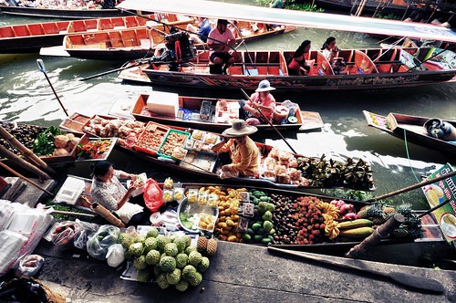 Damnern Saduak Floating Market