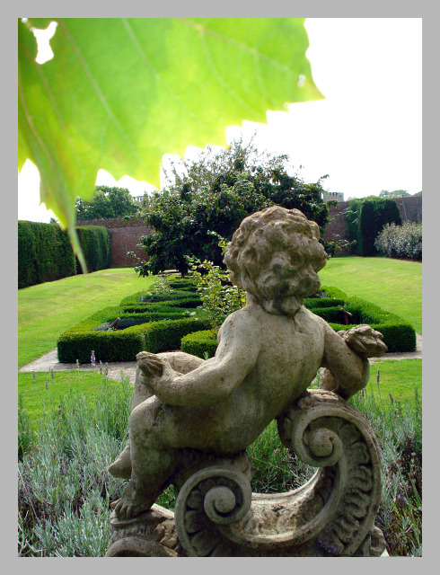 watching-over-me-herstmonceux-castle-gardens-jessica-humeniuk-flickr