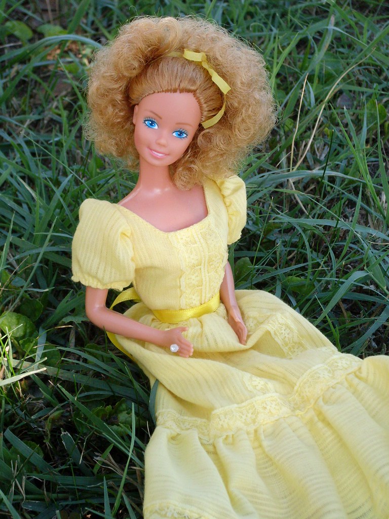 Magic curls. Барби Магик Курл. Кукла Барби 1981. Magic Curl Barbie 81 год.