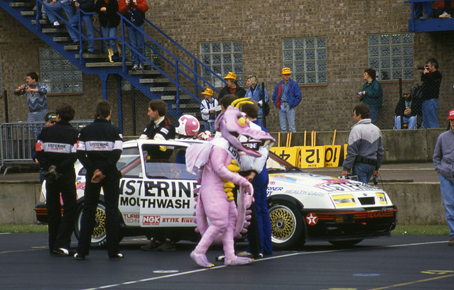 Graham Goode/ Mike Newman/ Pink Dragon, Listerine/Texaco racing, Ford Sierra RS 500 Cosworth, Donington 500, ETCC 1988