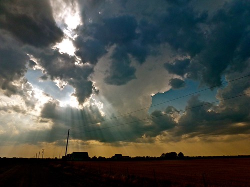 StormChasing 430 by CarlosVanVegas, sunset storm lumix fuji united panasonic fujifilm states sunrays dmc chasing s5 cumulonimbus superce