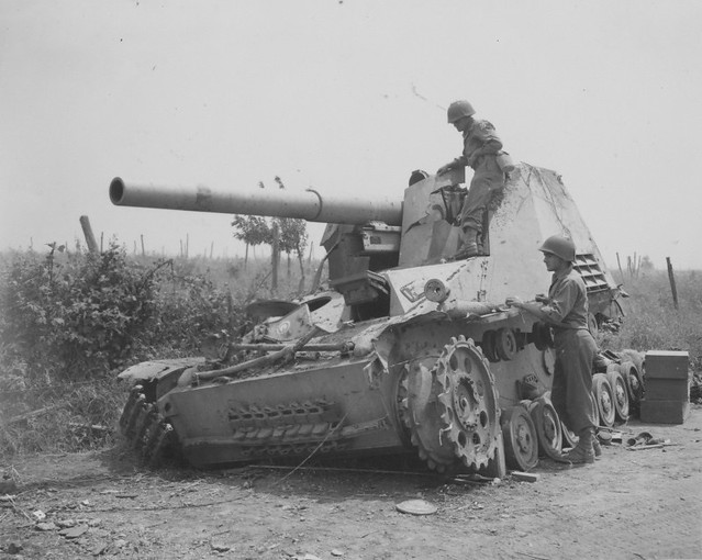 Destroyed Hummel | Panzertruppen | Flickr
