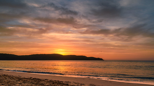 uminabeach sunrise nature dawn mountains nswcentralcoast newsouthwales clouds nsw beach australia centralcoastnsw umina outdoors photography seascape oceanbeach waterscape landscape sky water sea