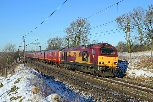67023 at Acton Cliff, 5M21 Mossend-Wembley 24/12/10