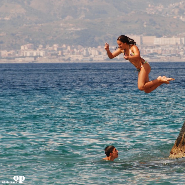 Hey! Crazy girl!... you are diving on my head!